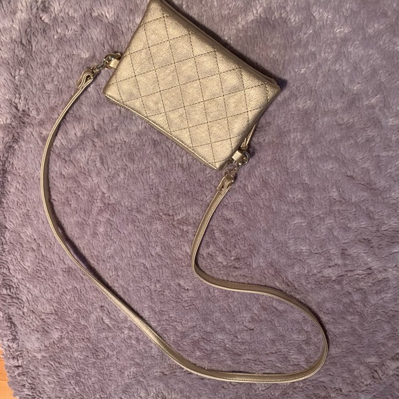 Gold shoulder bag - Picture 3 of 7